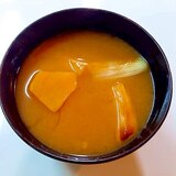薩摩芋と焼き葱の味噌汁